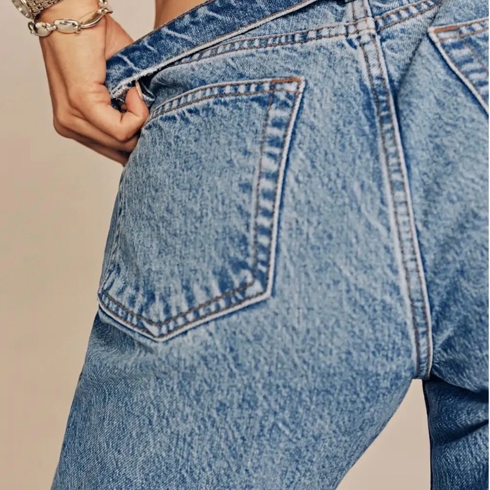 Reformation Val 90s Mid Rise Straight Short Women's Jeans Size 25S Colorado - Picture 2 of 6